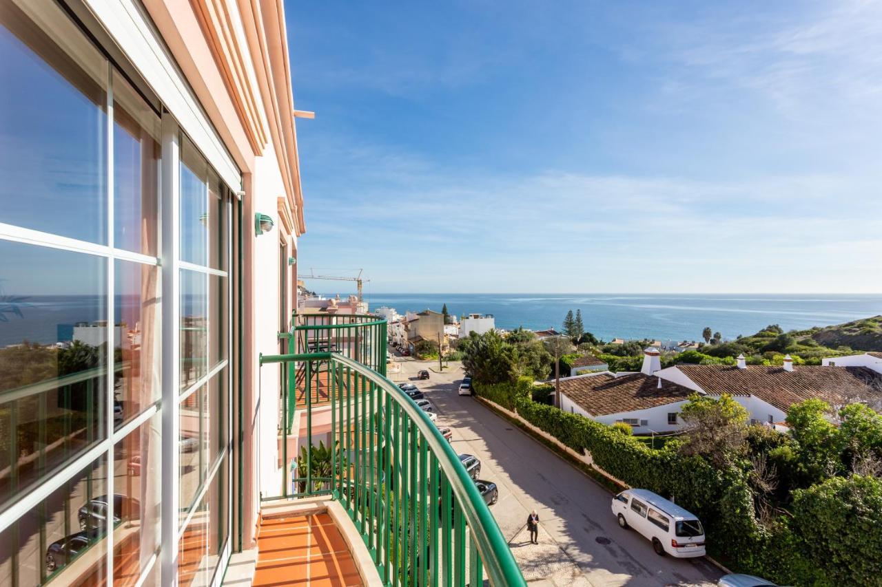 Lovely 2 Bedroom Apartment Including Pool, Stunning Ocean Views & Beach Closeby Praia Da Luz Bagian luar foto